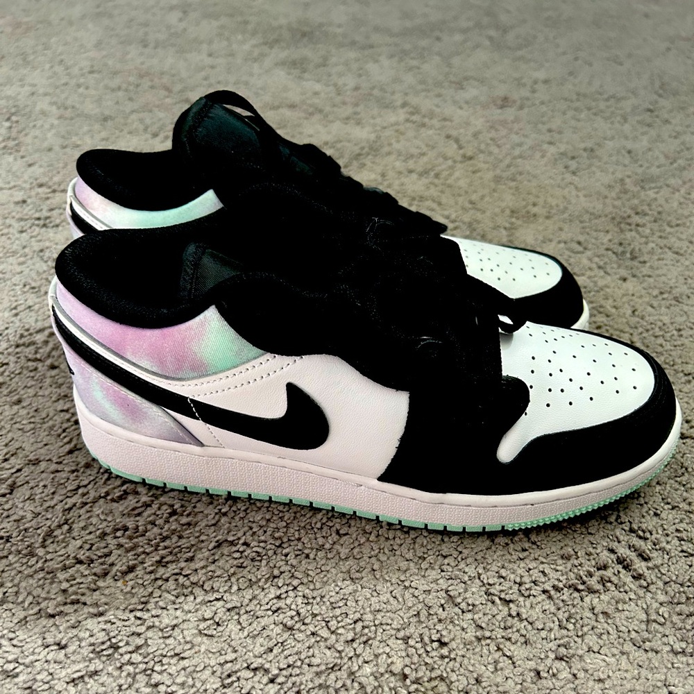 Air Jordan 1 Low SE GS 'Tie Dye' size 5.5Y